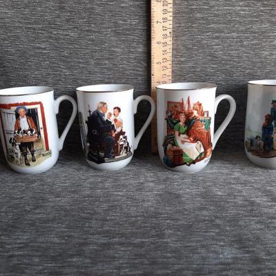 Vintage mugs     (LOT 42)