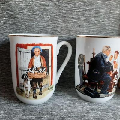 Vintage mugs     (LOT 42)
