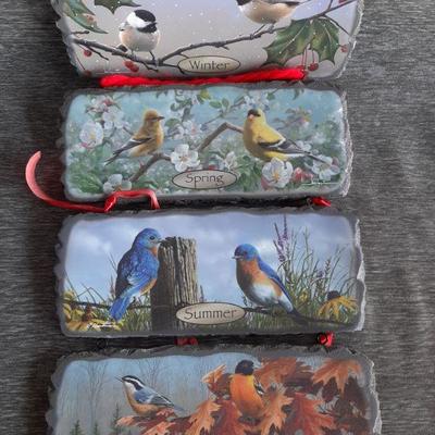 Vintage wall plaques     (LOT 47)