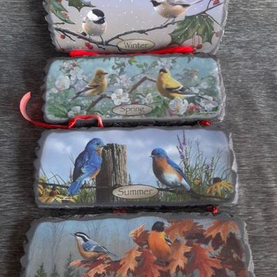 Vintage wall plaques     (LOT 47)