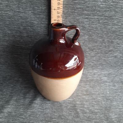 Vintage jug     (LOT 55)