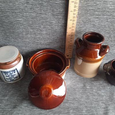 Vintage ceramic      (LOT 57)