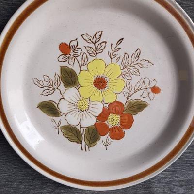 Vintage platter (1)   (LOT 72)