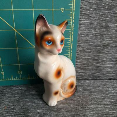 Vintage ceramic      (LOT 82)