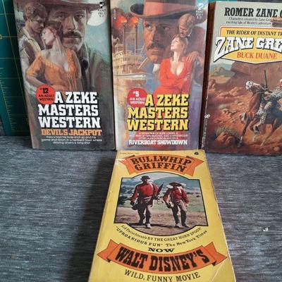 Vintage lot of 4    (LOT 98)