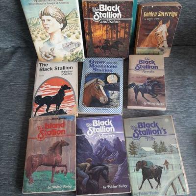Vintage lot of 9   (LOT 99)