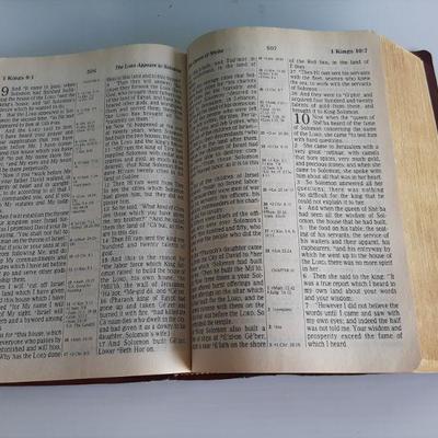 Vintage NKJV   (LOT 112)