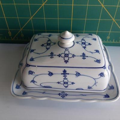 Vintage 2 piece dish  (LOT 117)