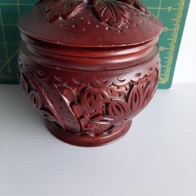Vintage Resin   (LOT 119)