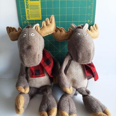 Vintage Pair   (LOT 124)