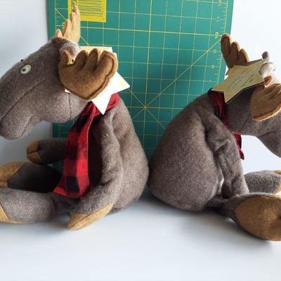 Vintage Pair   (LOT 124)