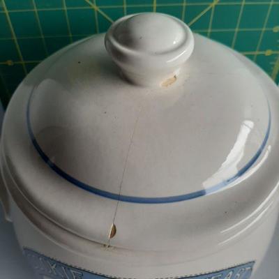 Vintage cookie jar   (LOT 135)
