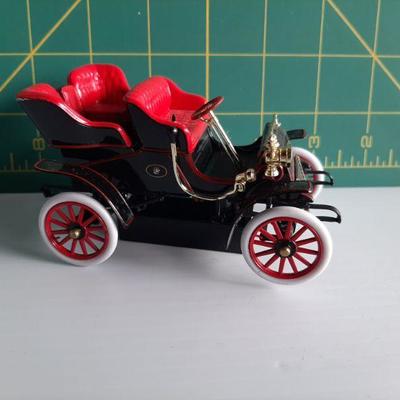 Vinage die cast   (LOT 136)
