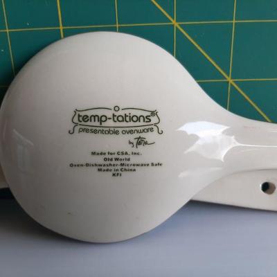 Vintage Ovenware   (LOT 139)