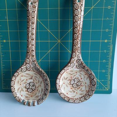 Vintage Ovenware   (LOT 139)