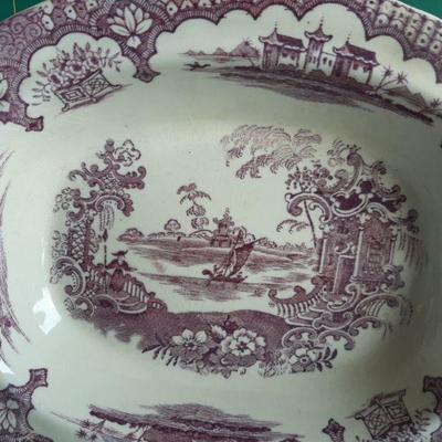 Vintage dish   (LOT 141)