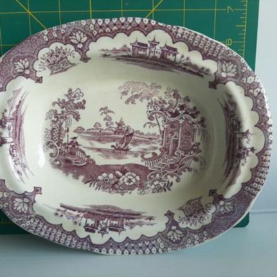 Vintage dish   (LOT 141)