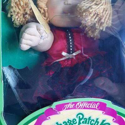 Vintage doll   (LOT 143)