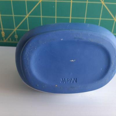 Vintage pottery   (LOT 151)