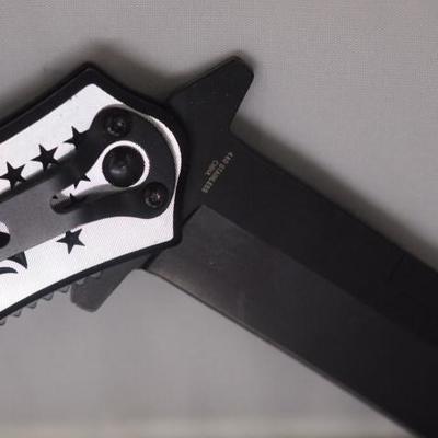 2 Lock Blade Knives  65