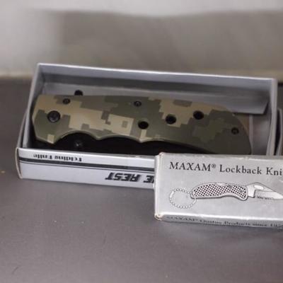 2 Lock Blade Knives  66