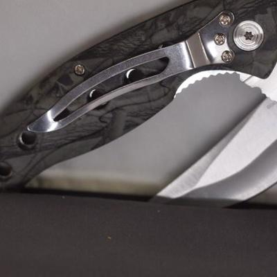 2 Lock Blade Knives  67