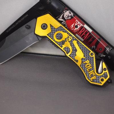 2 Lock Blade Knives  71