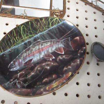 Lot 10 - Decorative Home Decor Items 