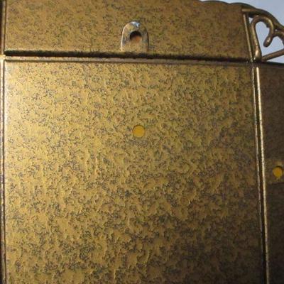 Lot 10 - Decorative Home Decor Items 