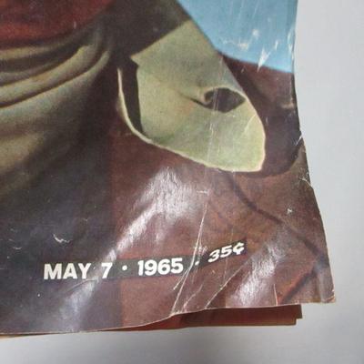 Lot 11 - Life Magazines - John Wayne - Hopalong Cassidy