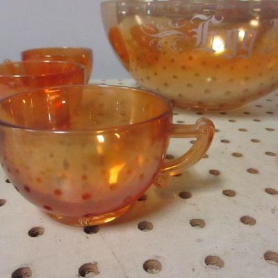 Lot 16 - Carnival Glass Egg Nog Set With 6 Cups/Mugs