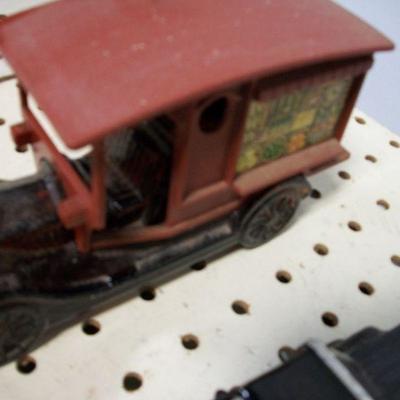 Lot 40 - Avon Cars
