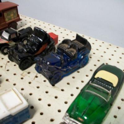 Lot 40 - Avon Cars