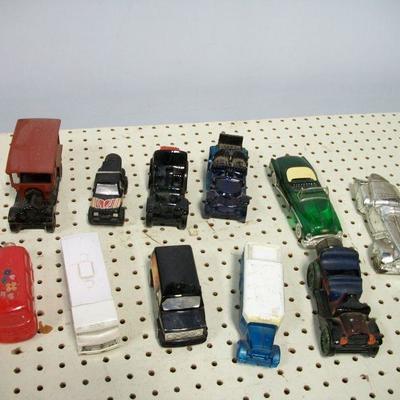 Lot 40 - Avon Cars