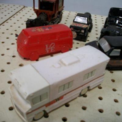 Lot 40 - Avon Cars