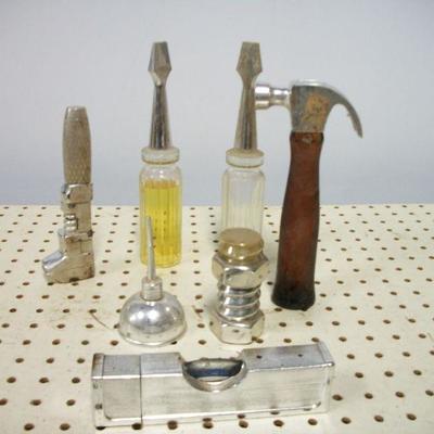 Lot 41 - Avon Tools