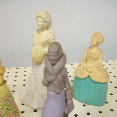 Lot 44 - Avon Bottles