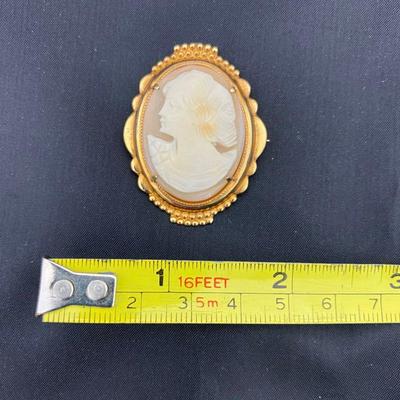 .22. Conch Shell Cameo