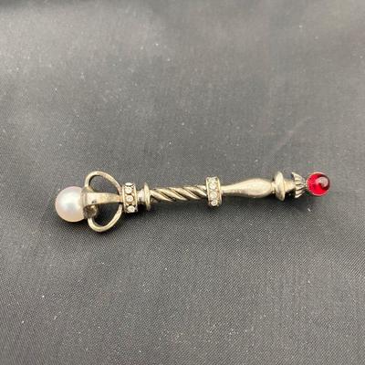 .23. Vintage Scottish Scepter Brooch 