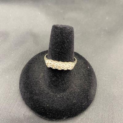 .27. Art-Deco WG & Diamond Ring