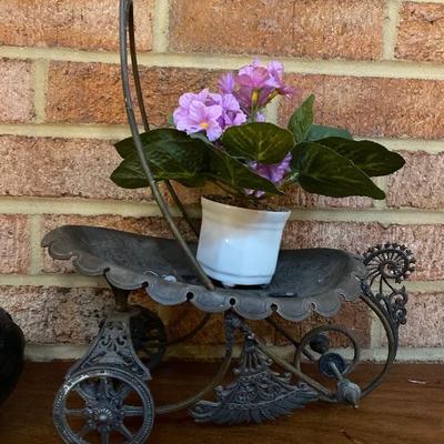 138: Lot of Decorative Items