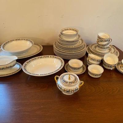 141: 30pc Set of Syracuse China â€œ Somersetâ€ 