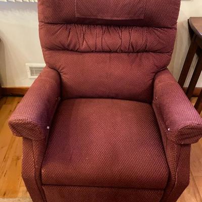 145: Golden Industries Electric Lift chair 