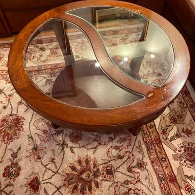 148: Glass Top Round Coffee Table 