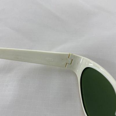 .76. Vintage Foster Grant Cat Eye Sunglasses