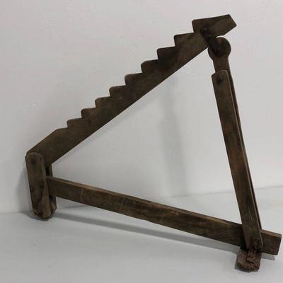 .94. Vintage Wagon Lift