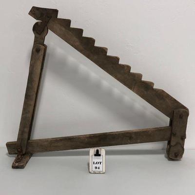 .94. Vintage Wagon Lift