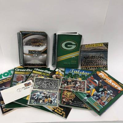 .107. Packers Paper Lot