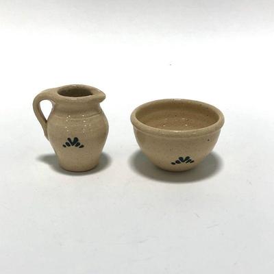 .113. McCoy Children's Tea Set