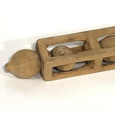 .117. Folk Art Wooden Chain